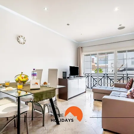 Apartment #129 Newtown, Pool, Private Park, High Speed Wifi *