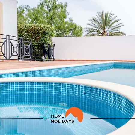 #129 Newtown, Pool, Private Park, High Speed Wifi